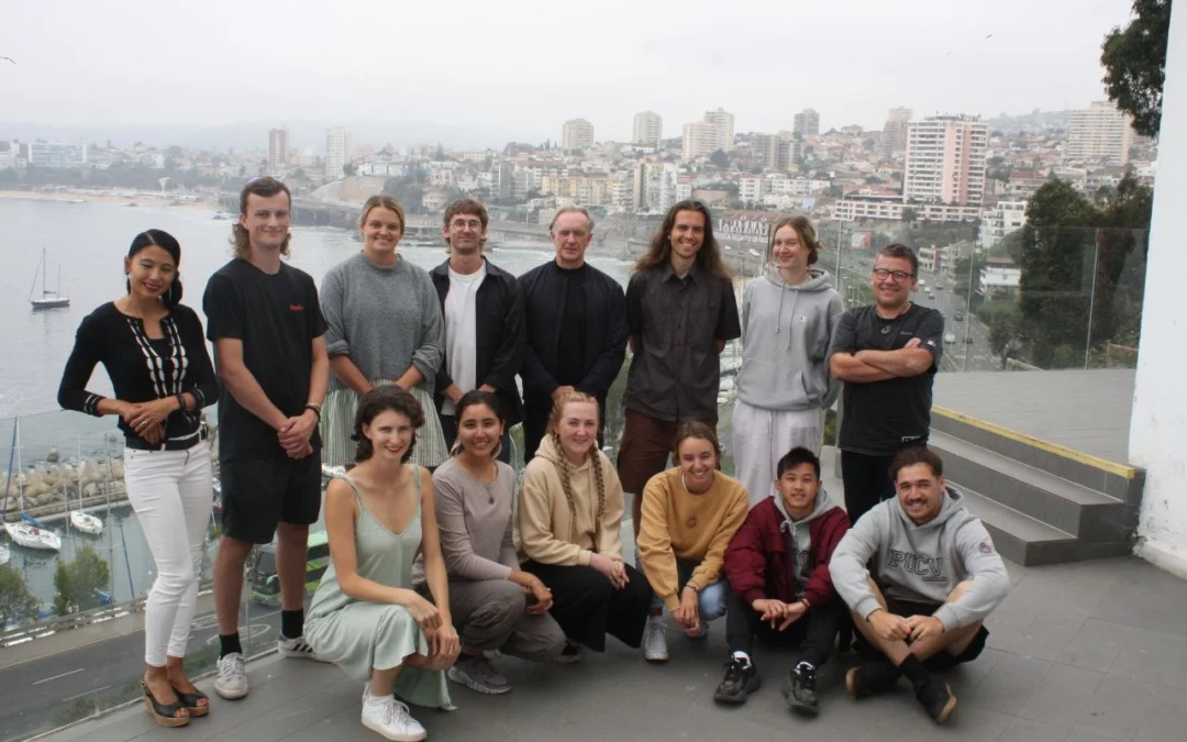 Charles Walker, Arquitecto Neozelandéz visitó la Pontificia Universidad Católica de Valparaíso