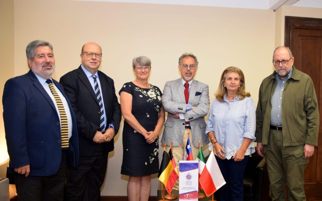 Libro rescata la historia y anécdotas del Cuerpo Consular de Valparaíso