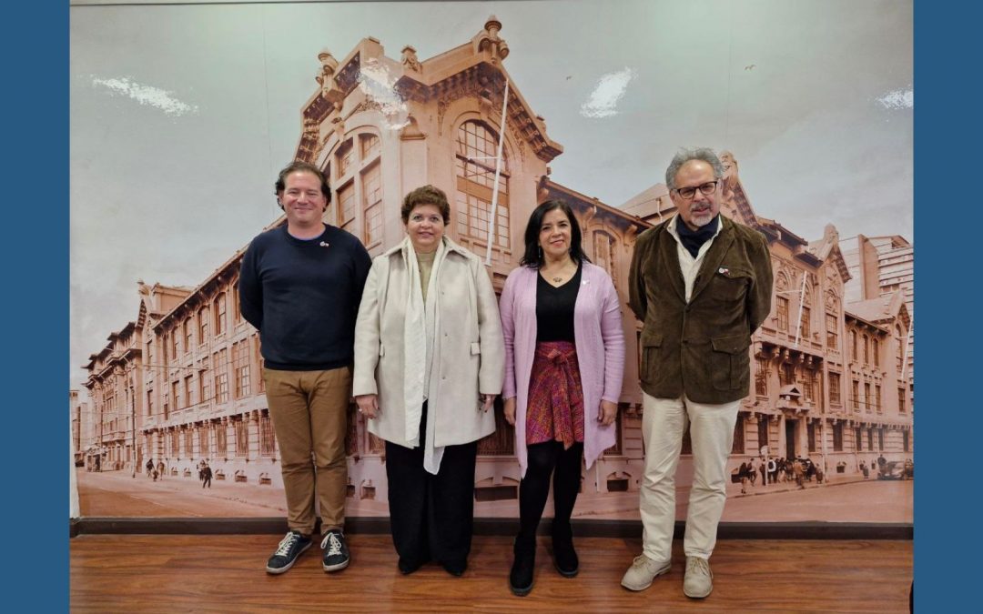 Académica de la Universidade Federal do Piauí se Reúne con Representantes de la PUCV