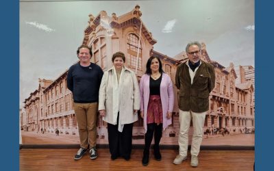 Académica de la Universidade Federal do Piauí se Reúne con Representantes de la PUCV