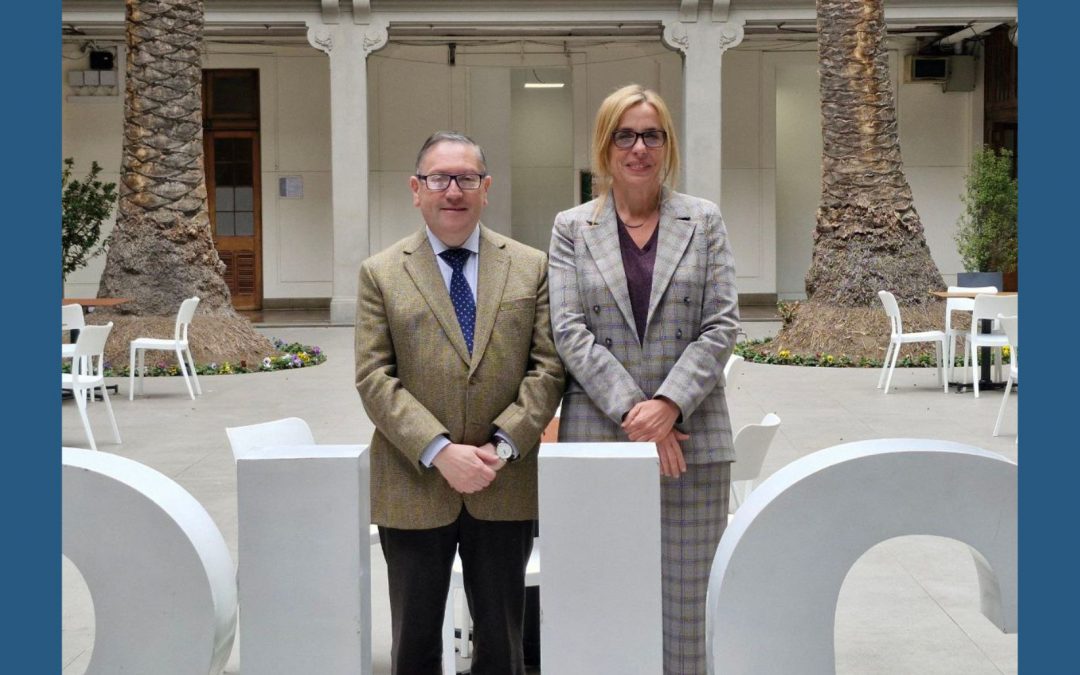 La Pontificia Universidad Católica de Valparaíso firma convenio con la Universitat Oberta de Catalunya, España