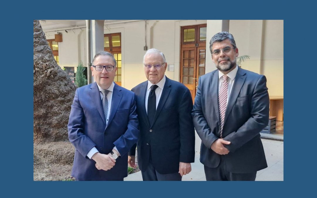 Ex Presidente de Costa Rica Analiza los Desafíos de la Democracia en América Latina en la Escuela de Líderes Católicos de Valparaíso